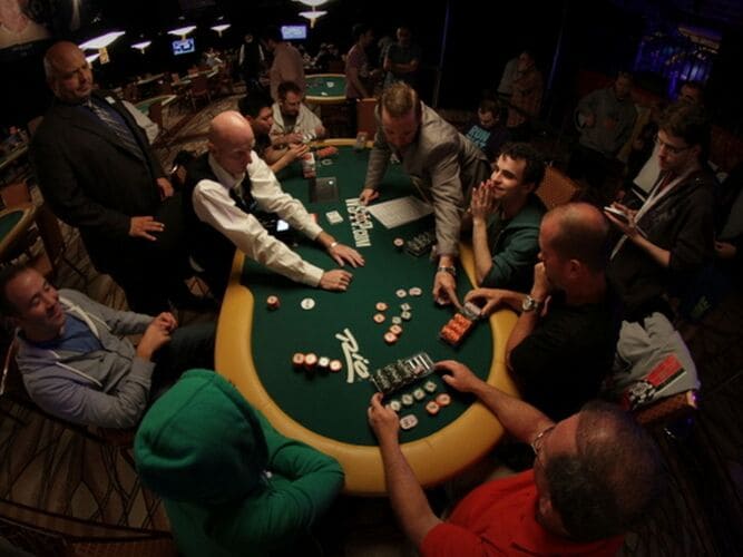 How Many Players Can Play Texas Hold 'Em With One Deck of Cards