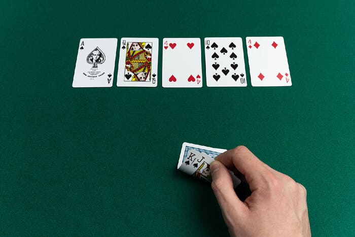 The Worst Hand in Texas Holdem